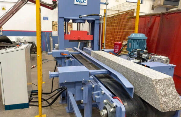MEC Automatic Splitter - KUBO Series in action