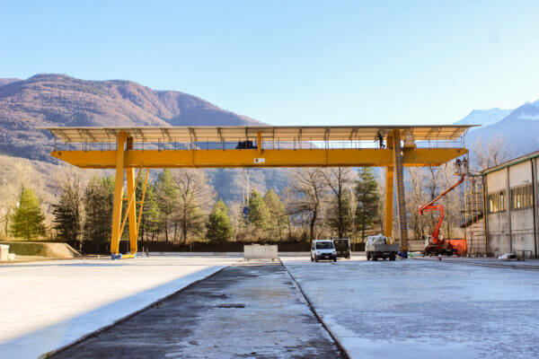 Giacomini Gantry Crane in action