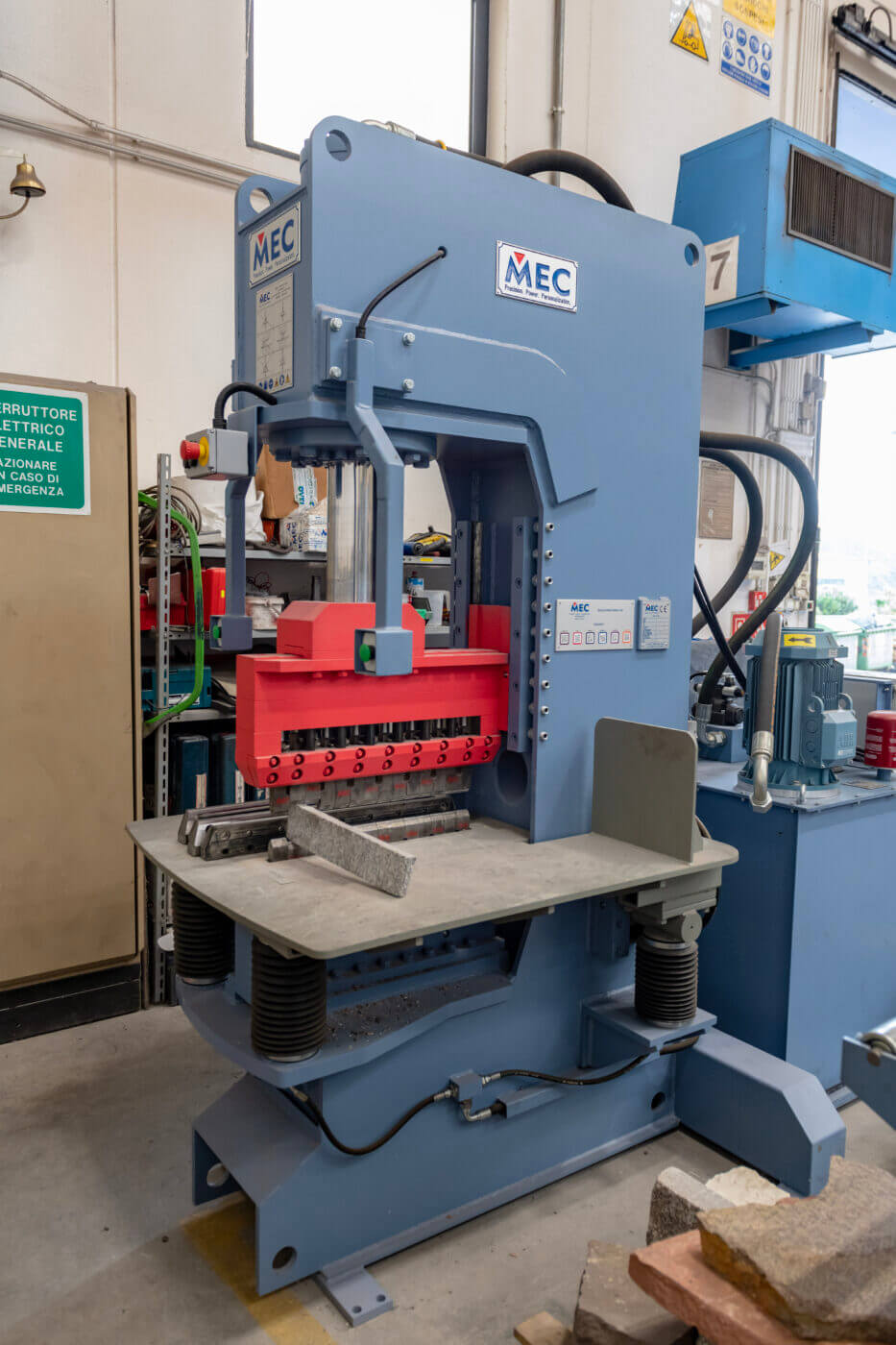 MEC C-Series Manual Splitter